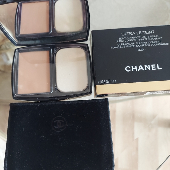 Chanel Ultra Le Teint Flawless Compact Foundation BR32